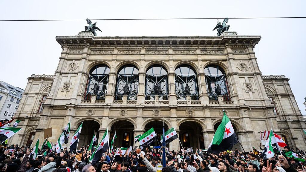 Machtwechsel in Syrien: Lautstarke Feier in Wien