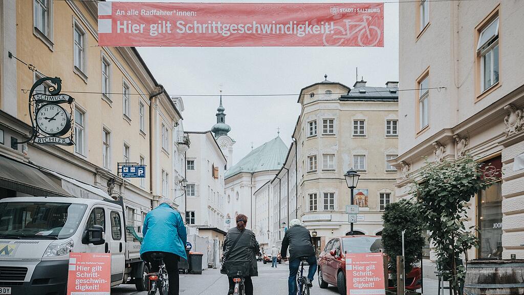 Rücksicht nehmen ist in der Linzer Gasse angesagt.