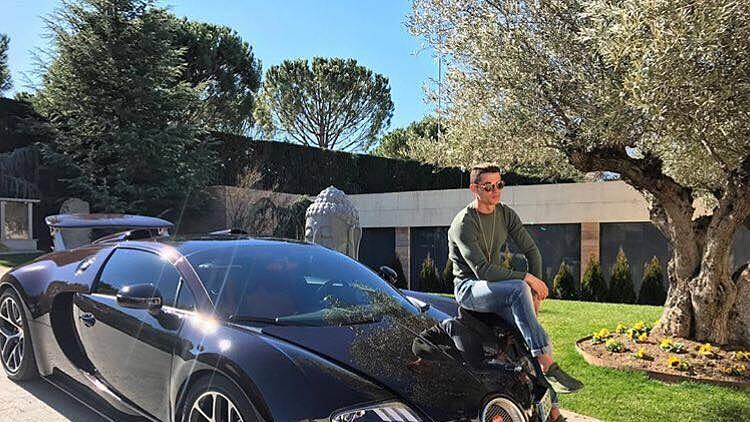 Ronaldo_Bugatti