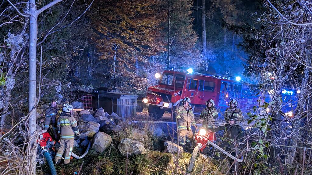 Geräteschuppen in Pfarrwerfen in Brand