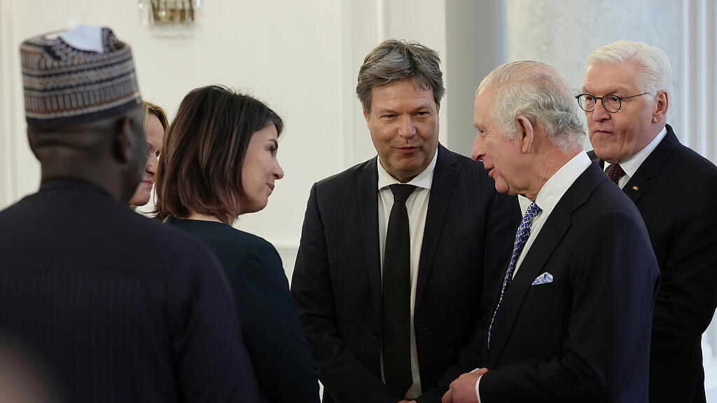 K\u00f6nig Charles III. und Camilla in Berlin