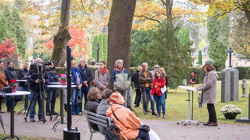 Infopult Kriegerdenkmal Kommunalfriedhof