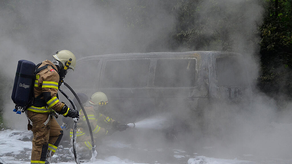 Kleinbus-Brand B311