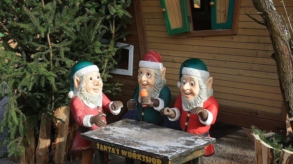 Aufbau Adventzauber Hellbrunn