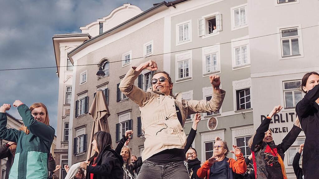Flashmob-Tanzen am Welt-Down-Syndrom-Tag