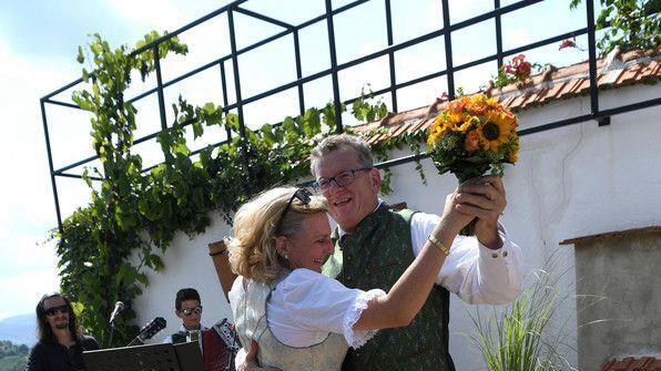 So heiratet Karin Kneissl