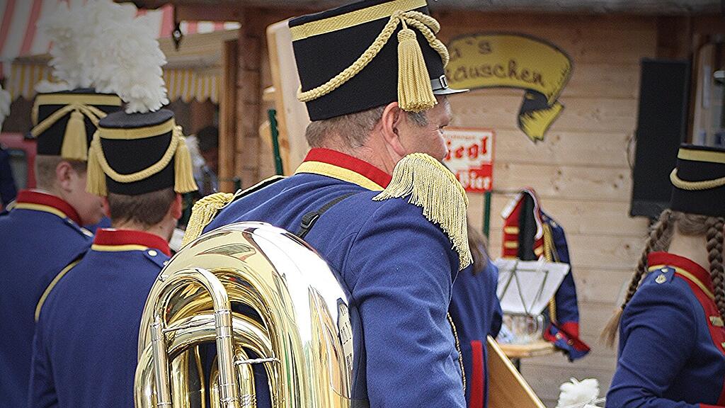 Fest der B\u00fcrgermusik Mauterndorf \/Zapfenstreich und D\u00e4mmerschoppen