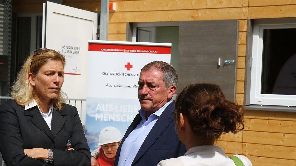 Asylquartier in der Alpenstraße: Holzhäuser bezugsfertig
