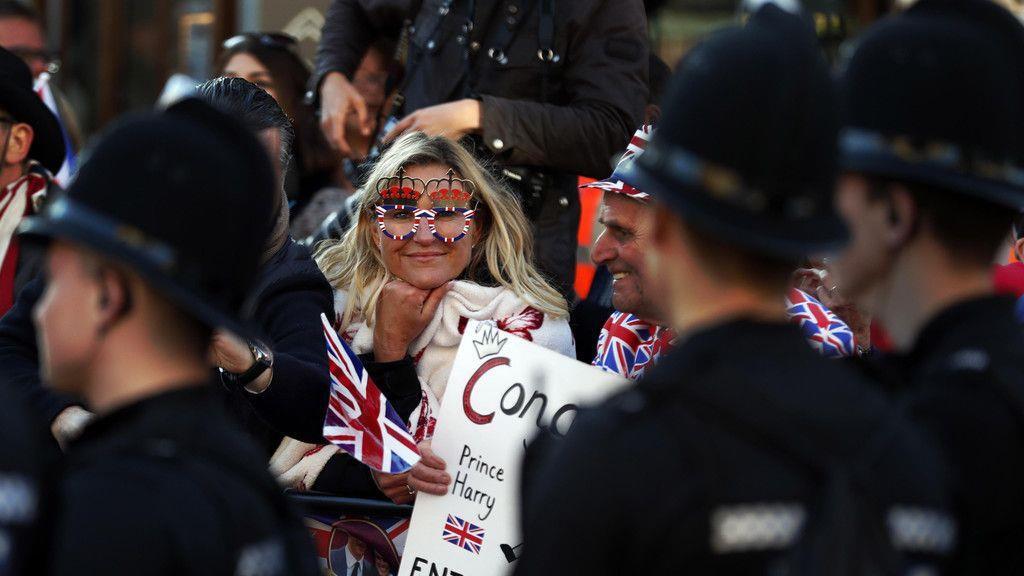 Royale Hochzeit: Fans in Windsor