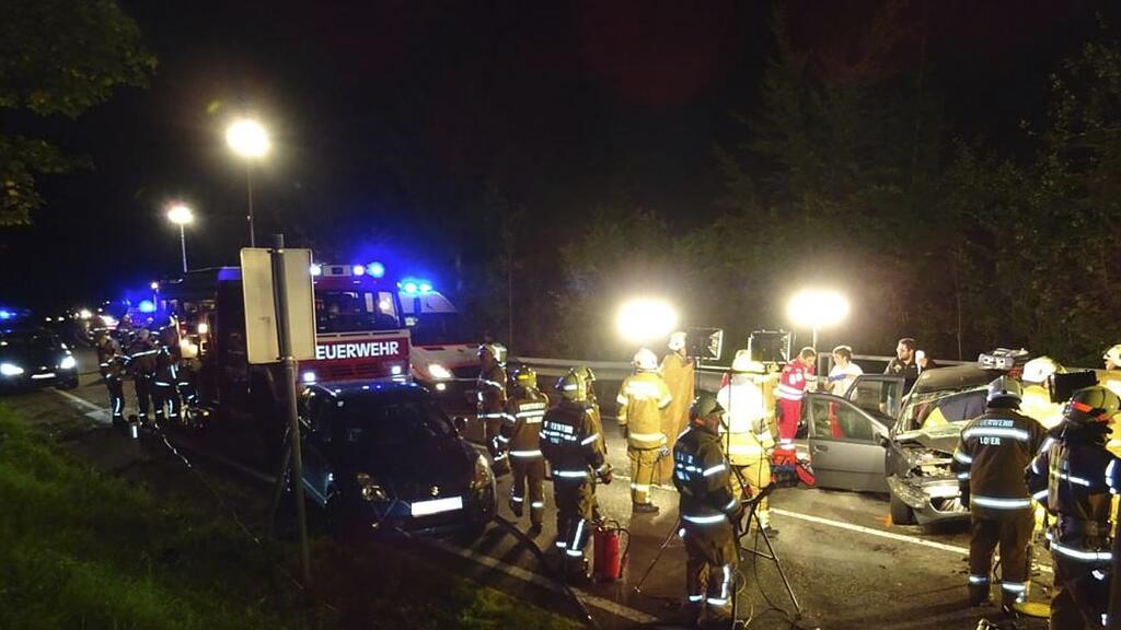 Die 50-Jährige wurde bei dem Unfall im Fahrzeug eingeklemmt und verstarb noch an der Unfallstelle.