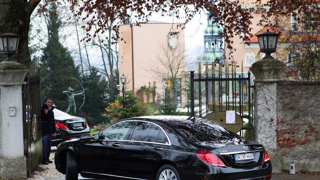Karl Lagerfeld landet in Salzburg