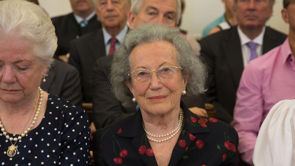 Neue Landesregierung angelobt, III