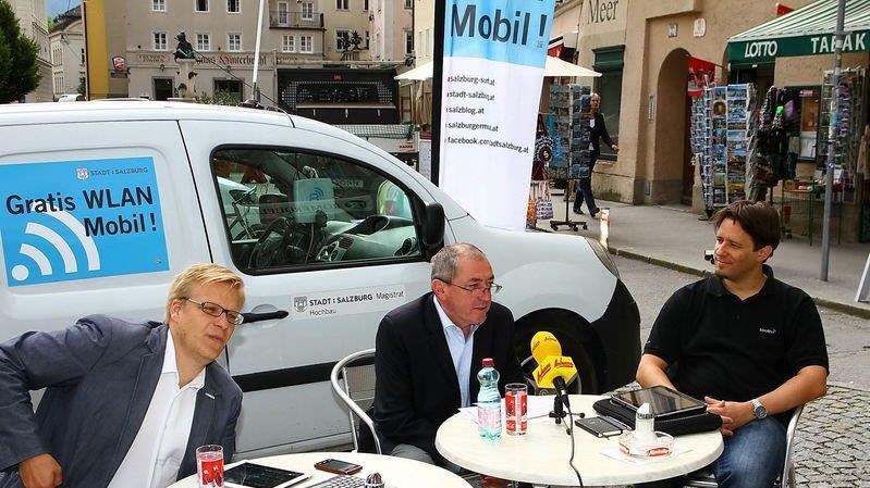 Salzburg surft am Kajetanerplatz