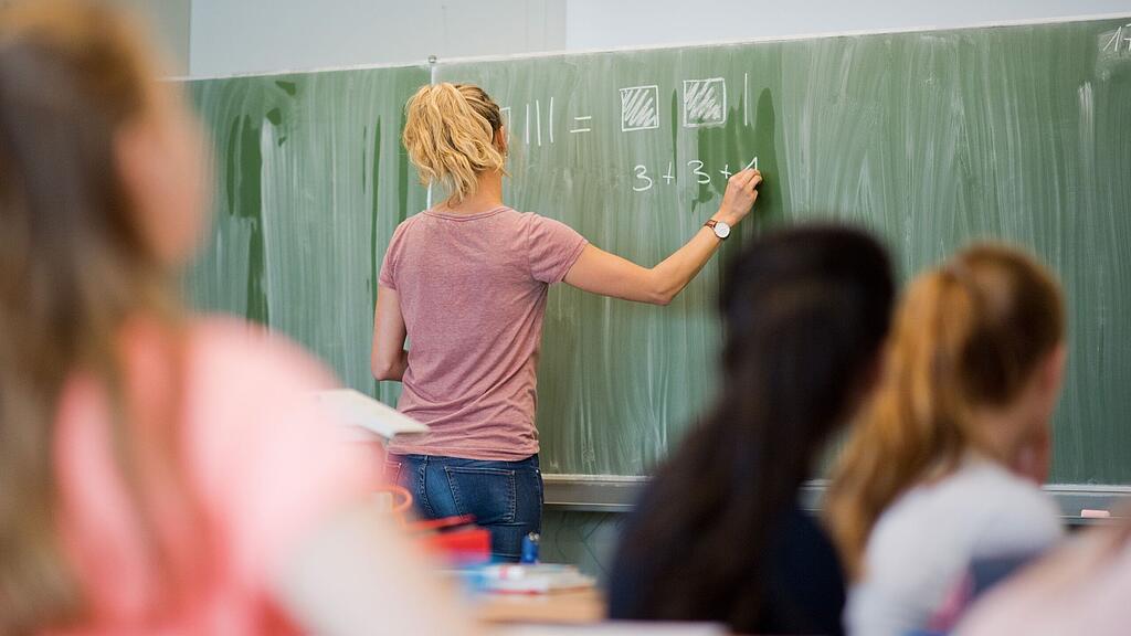 Bis zu zehn Jahren könnten die Vorbereitungen auf die Gesamtschule dauern (Symbolbild).
