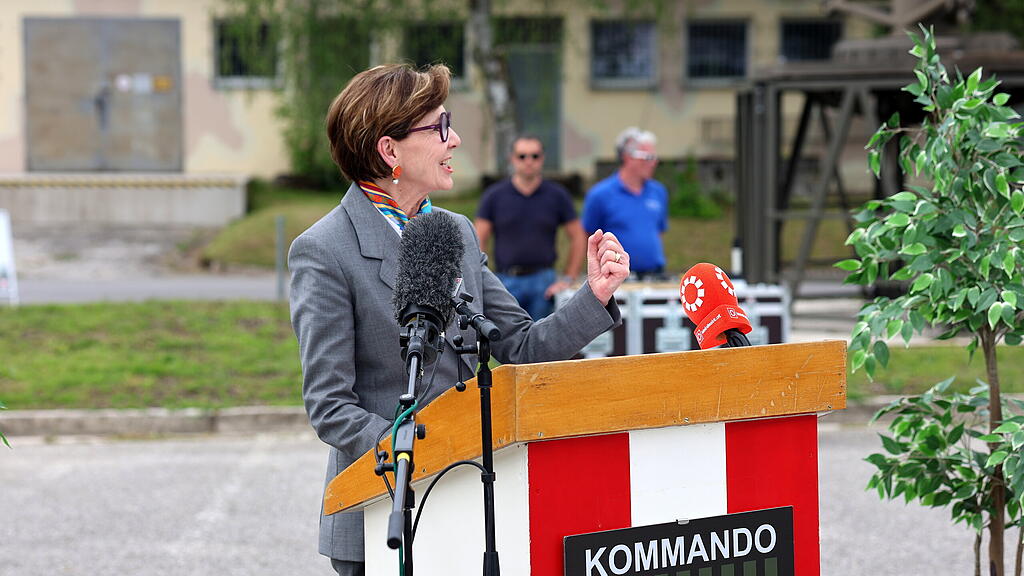 Kommando\u00fcbergabe Luftraum\u00fcberwachung