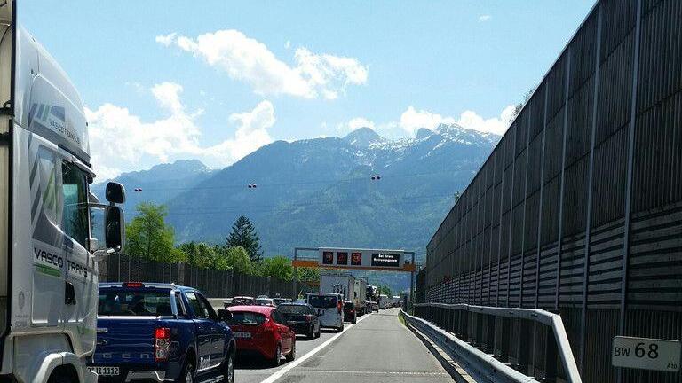 Stau auf der A10 I