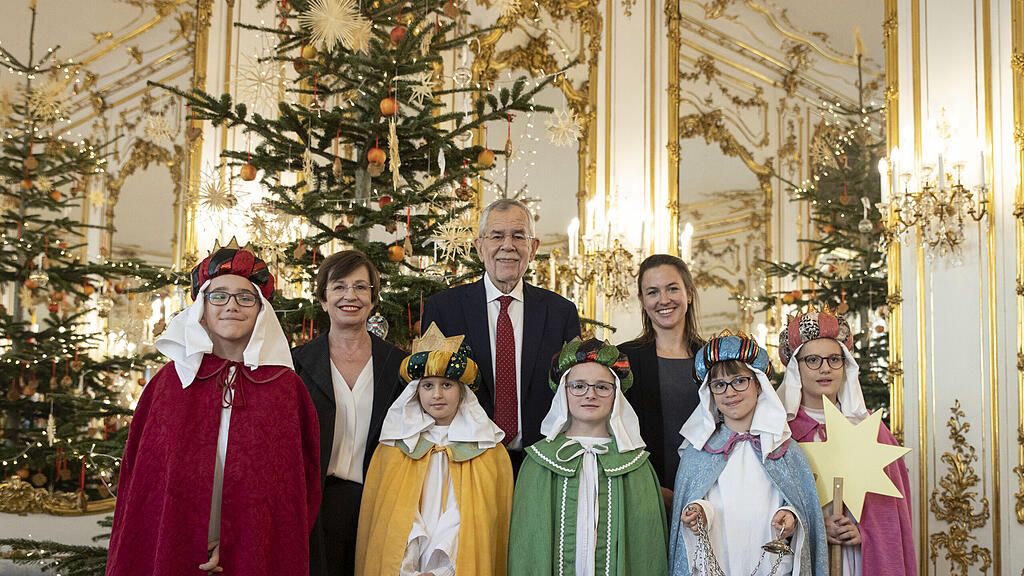 Sternsinger bei Van der Bellen