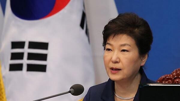 Südkoreas Präsidentin Park Geun Hye als Zielscheibe