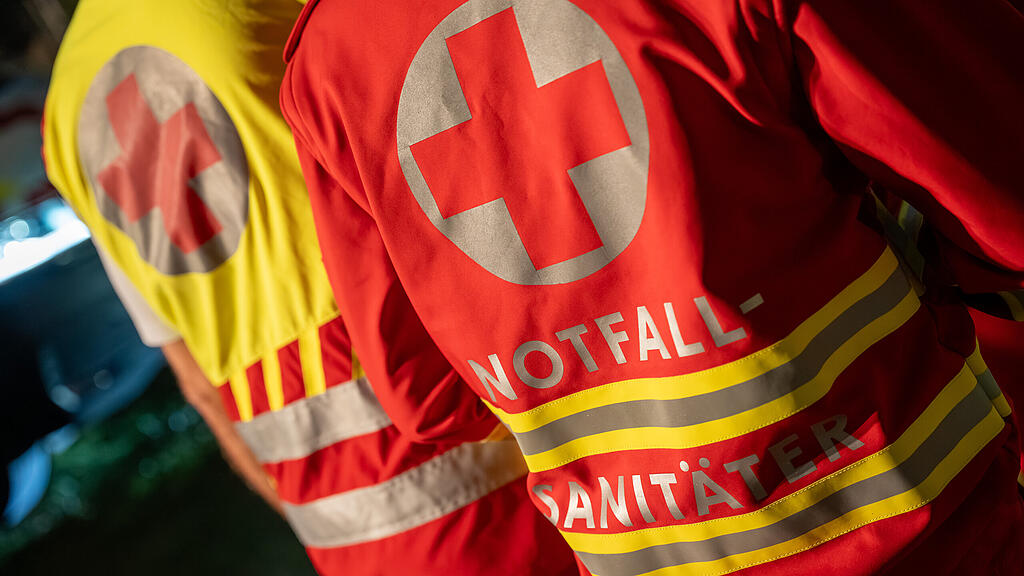 Notfallsanitäter, Rotes Kreuz, Rettung