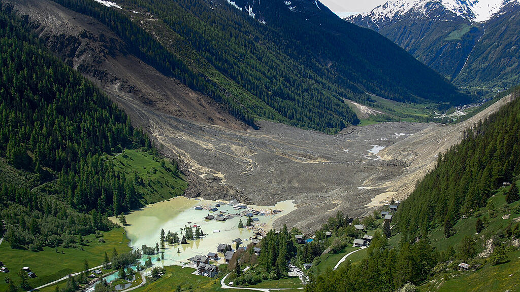 Nach Gletschersturz droht Flut in der Schweiz