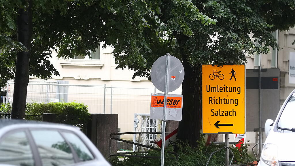Baustelle Hellbrunner Straße sorgt für Stau-Chaos