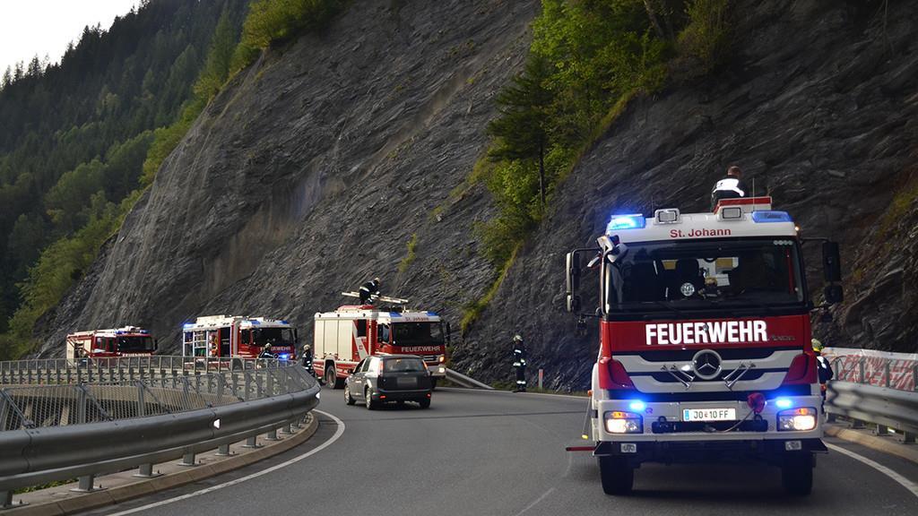 Feuerwehrübung mit Verkehrsunfall