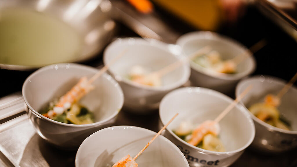 Eat & Meet, Miele