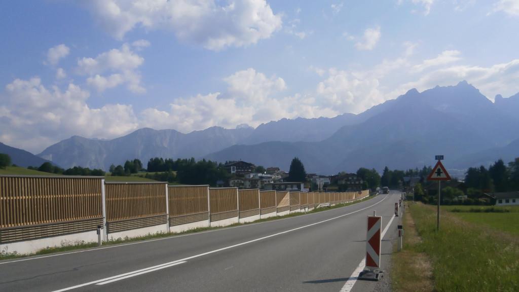 Neue Lärmschutzwand an der B311 in Saalfelden