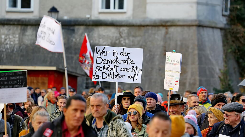 Corona-Protestmarsch in Salzburg