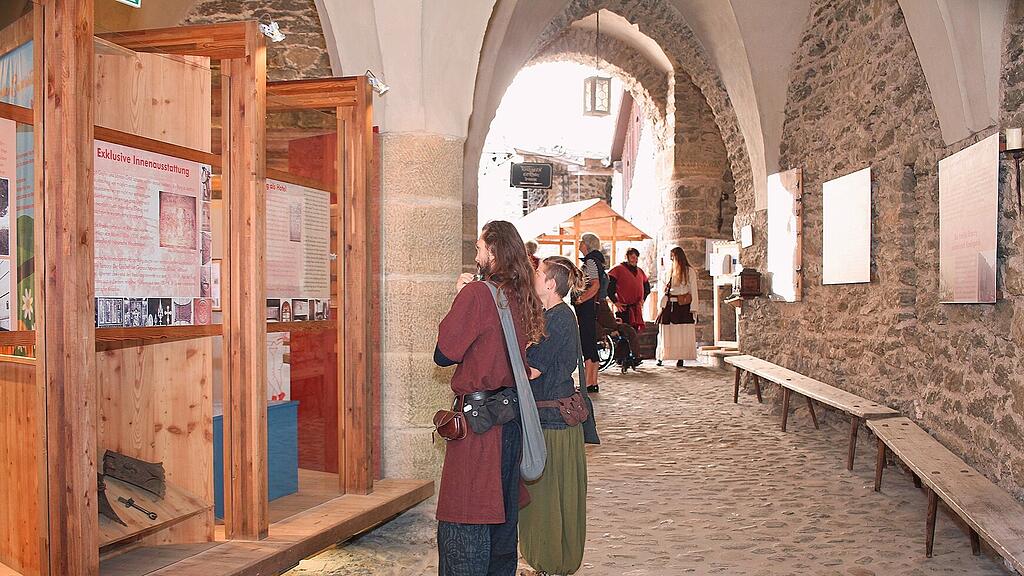 Mittelalterfest auf Burg Finstergr\u00fcn