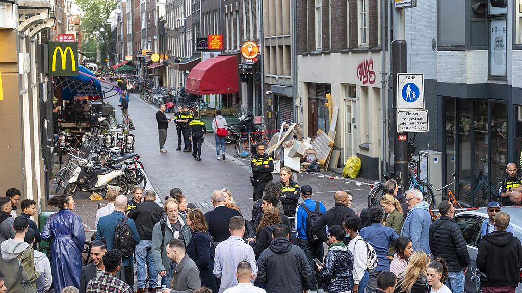Kriminalreporter Peter R. de Vries in Amsterdam niedergeschossen