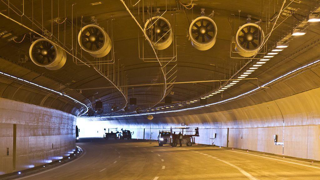 Feinschliff an der Baustelle im Lieferinger Tunnel