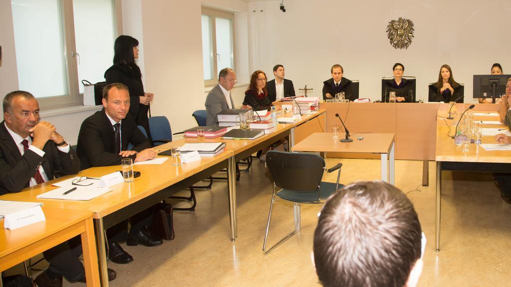 Mord in Saalfelden: Emotionaler Prozessauftakt in Salzburg