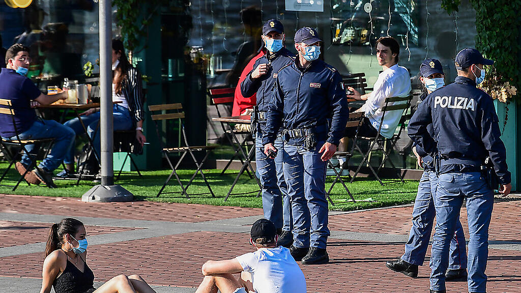 Italienische Polizei soll auf Abstand halten