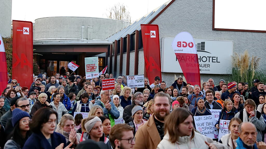 Pflege-Demo in Salzburg II