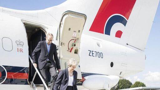 Theresa May landet in Salzburg