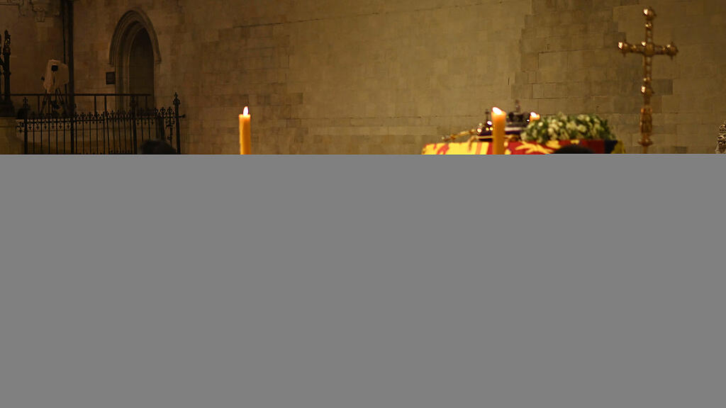 Sarg von Queen in Westminster Hall