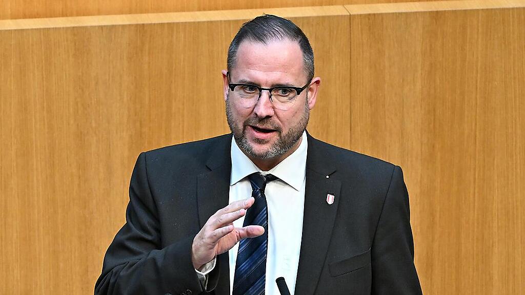 Hafenecker attackiert den Innenminister