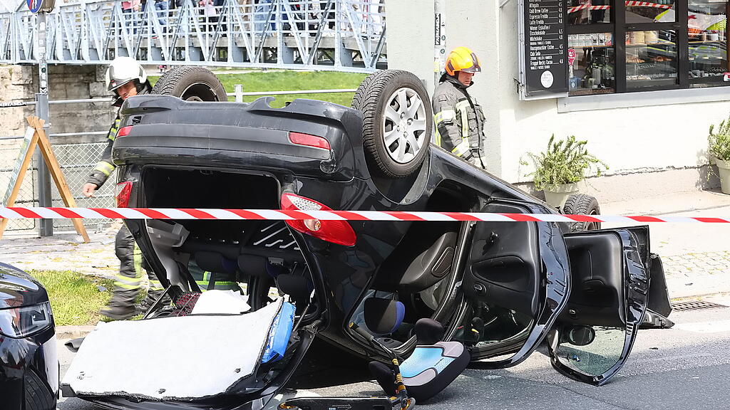 Auto-Überschlag Rudolfskai