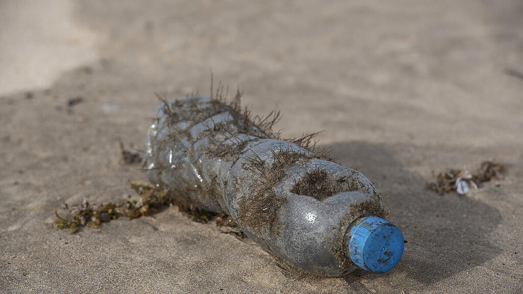 Plastikmüll gehört an Stränden zum Alltag