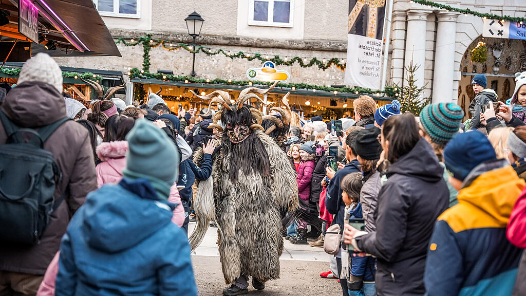 Krampuslauf am Christkindlmarkt Salzburg