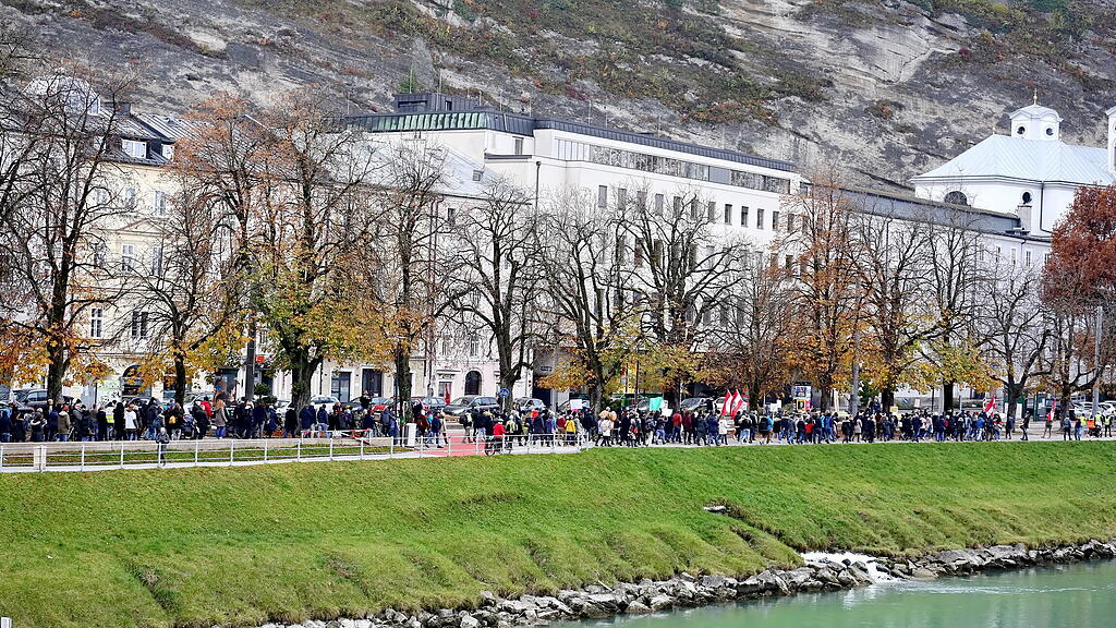 Corona-Demo in Salzburg am Sonntag