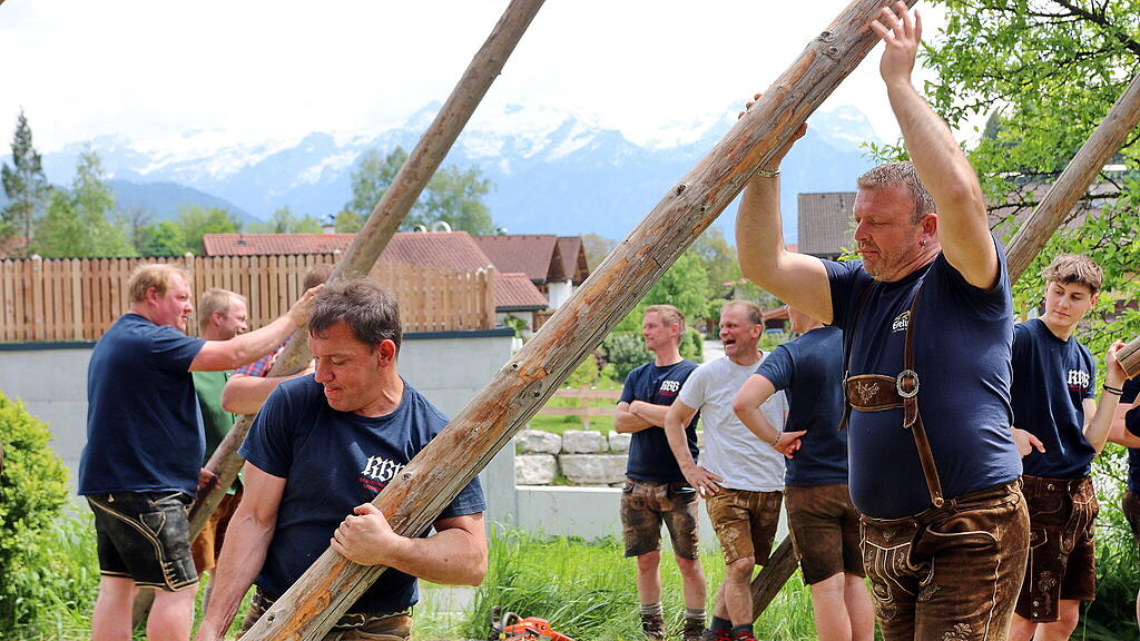 Bierfichte Aufstellen in Bad Vigaun