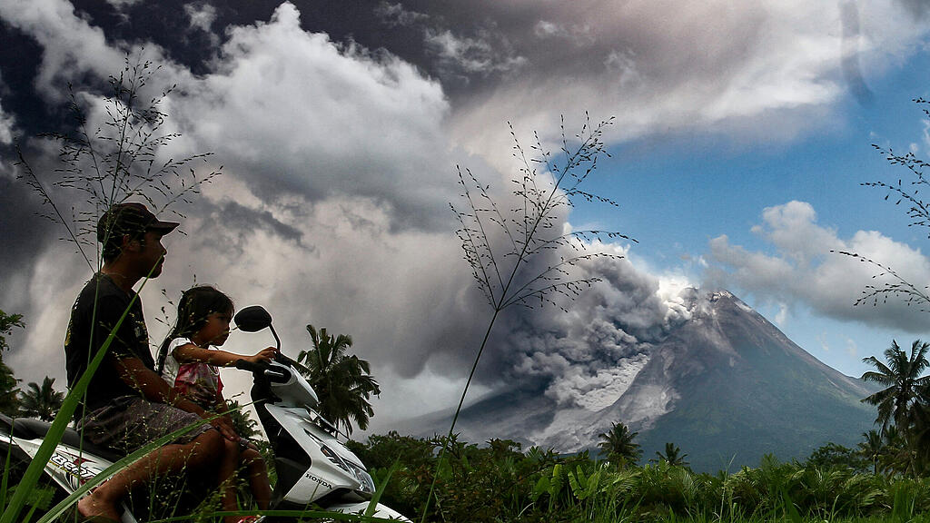 Vulkan Merapi ausgebrochen