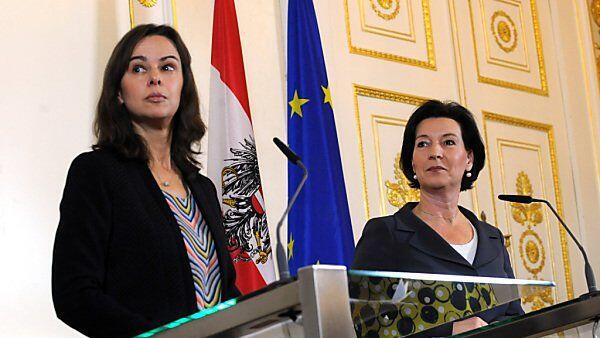 Heinisch-Hosek und Karmasin nach dem Ministerrat