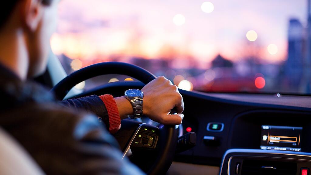 symb_Autofahren, Pkw, Autolenker, Autofahrer,