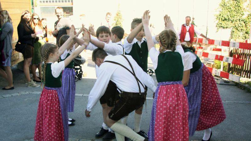 Maibaumaufstellen in Hof
