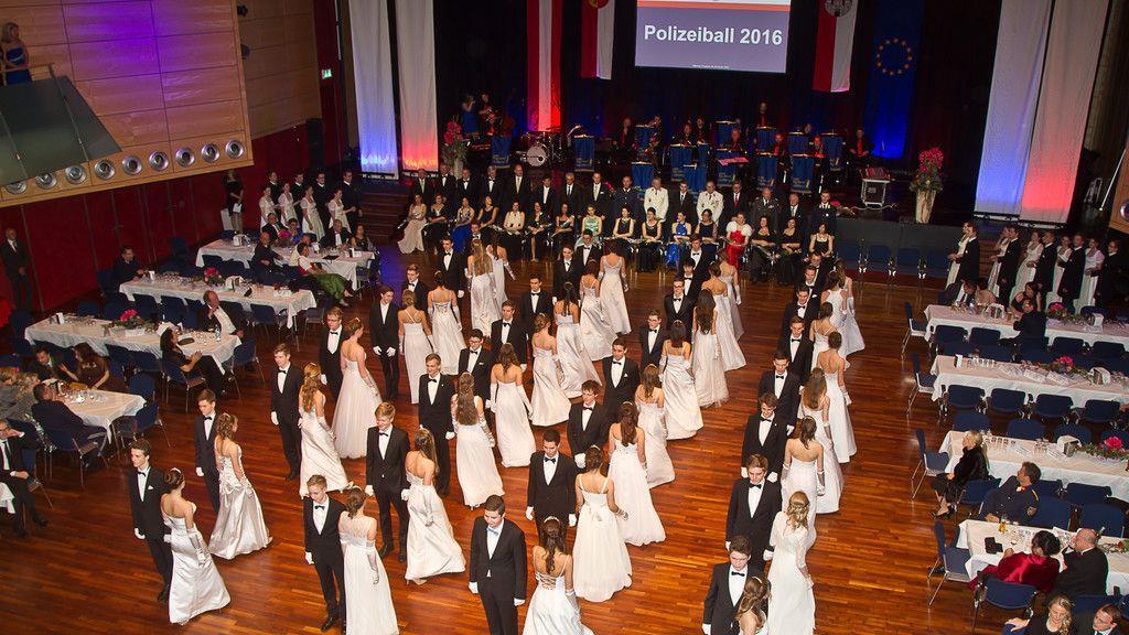 Polizeiball I