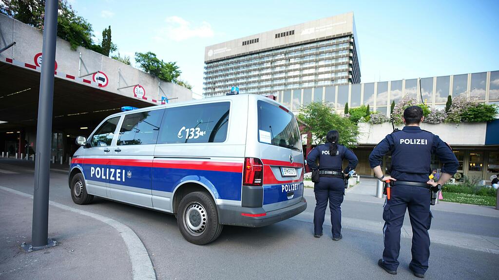 WIEN: WEGA UND POLIZEI SUCHEN NACH BEWAFFNETEM MANN BEI AKH