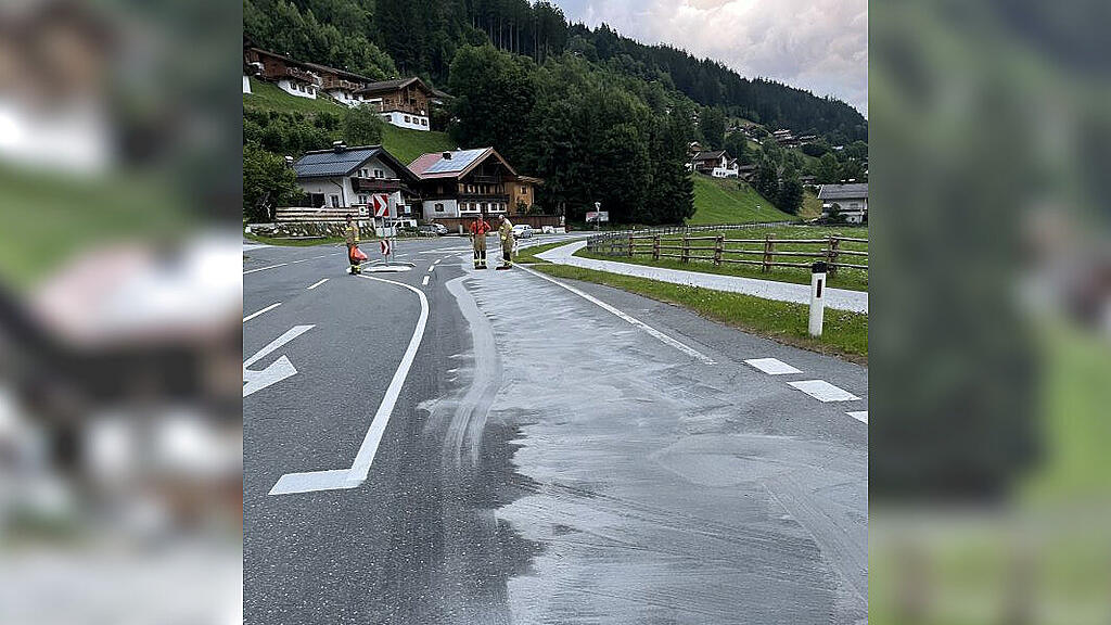 Ölspur hält Feuerwehr Wald im Pinzgau über zwei Stunden lang auf Trab